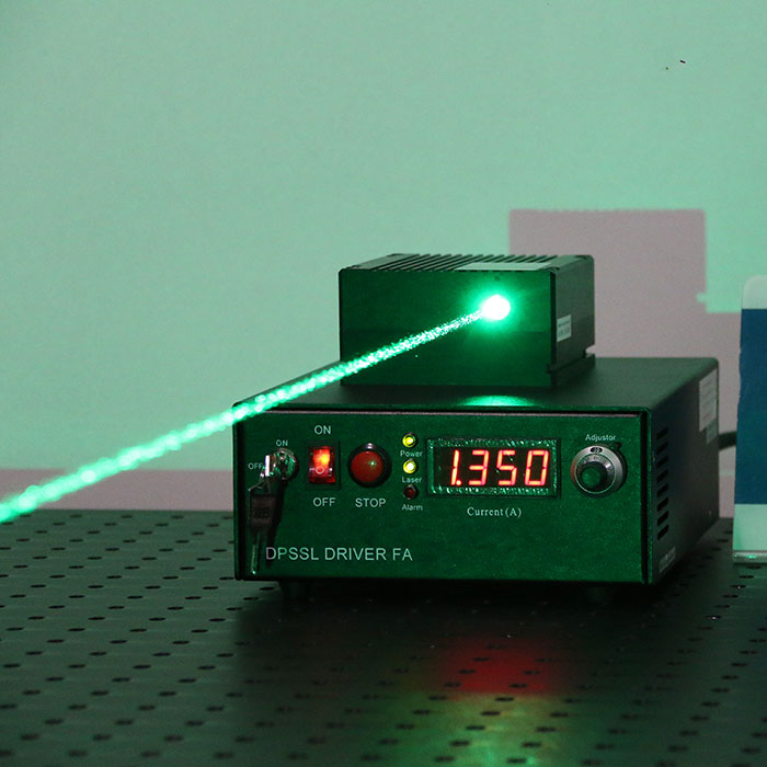 525nm 7W 緑色 半導体レーザー CW /変調